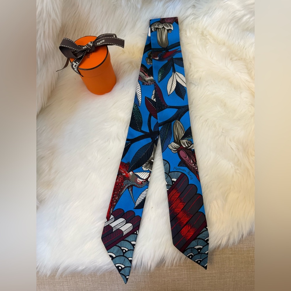 HERMES Silk Tree Of Song Twilly
